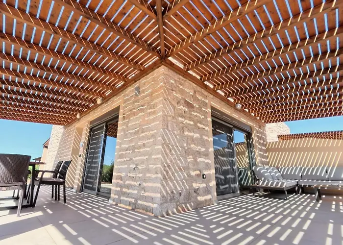 Tago Элафонисси